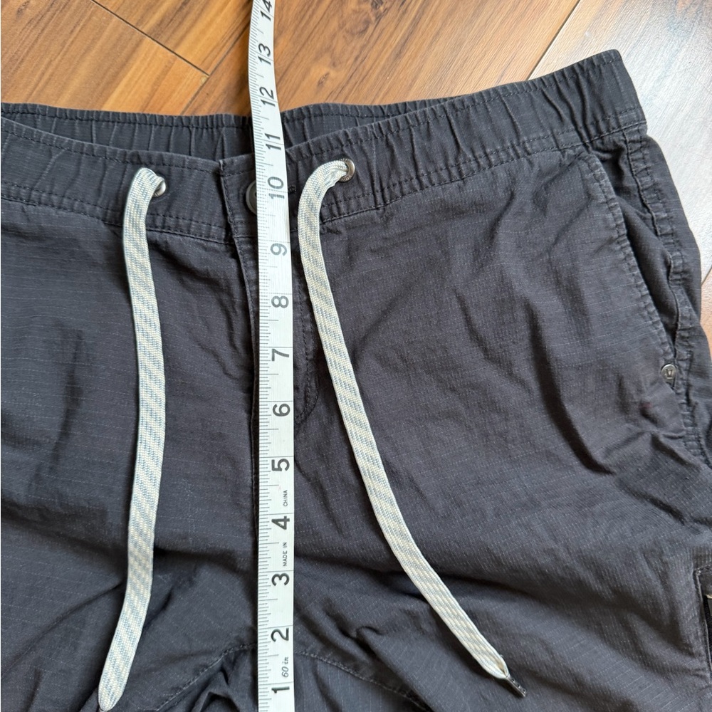 Vuori women’s gray Ripstop Pant - Picture 7 of 10